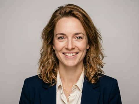 White Woman (Pubilc Model) AI LinkedIn headshot